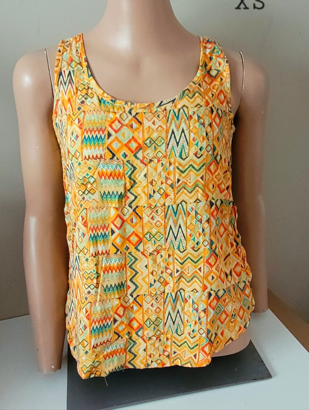 Xhilaration Yellow Multicolor Geometric Tank Top